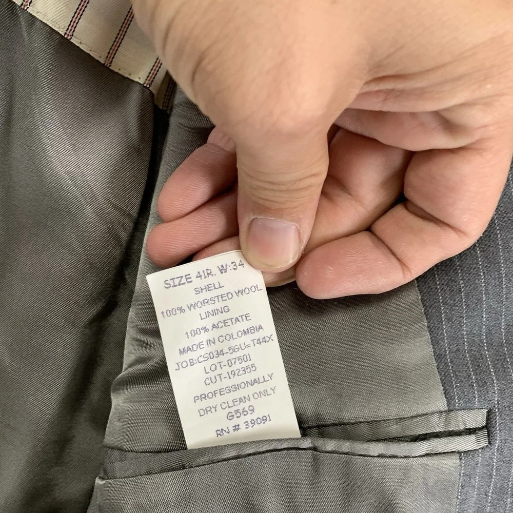 Tommy Hilfiger 2Pc Gray‎ Pinstripe Wool Suit Mens 41R / 34 x 30 Jacket Pants